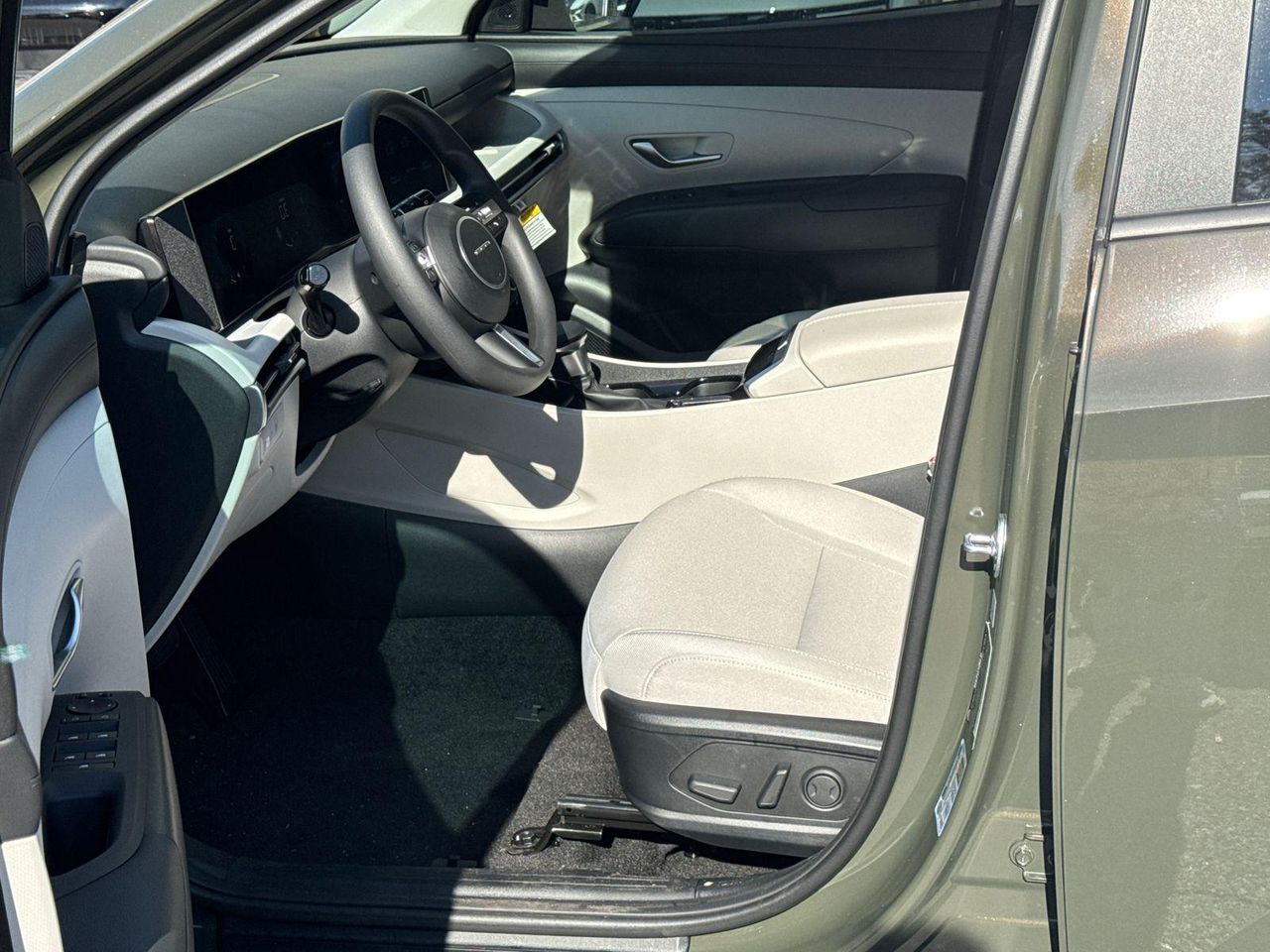 New 2026 Green HYUNDAI SEL FWD image 10