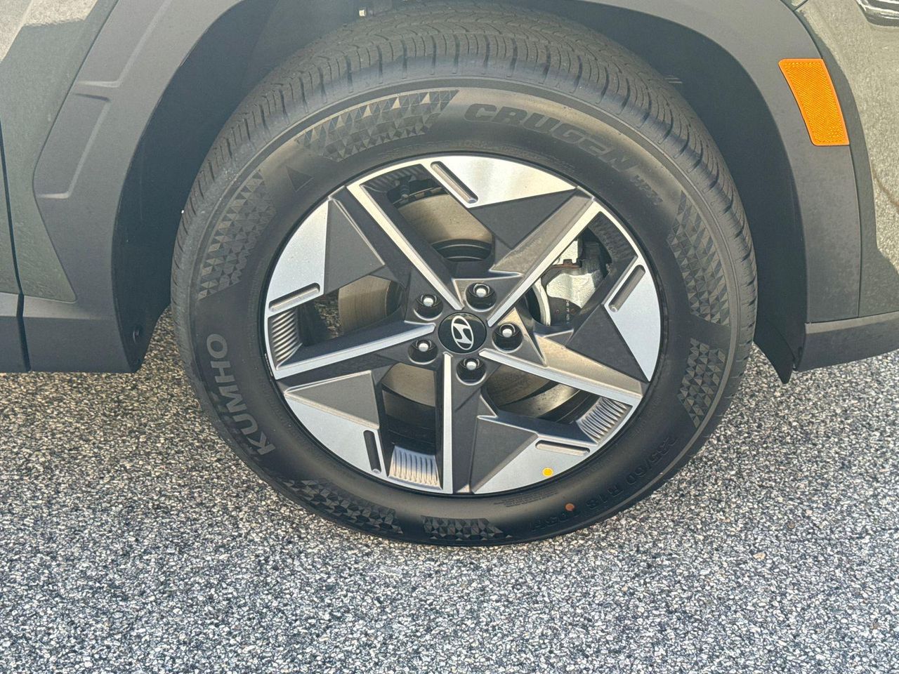 New 2026 Green HYUNDAI SEL FWD image 13