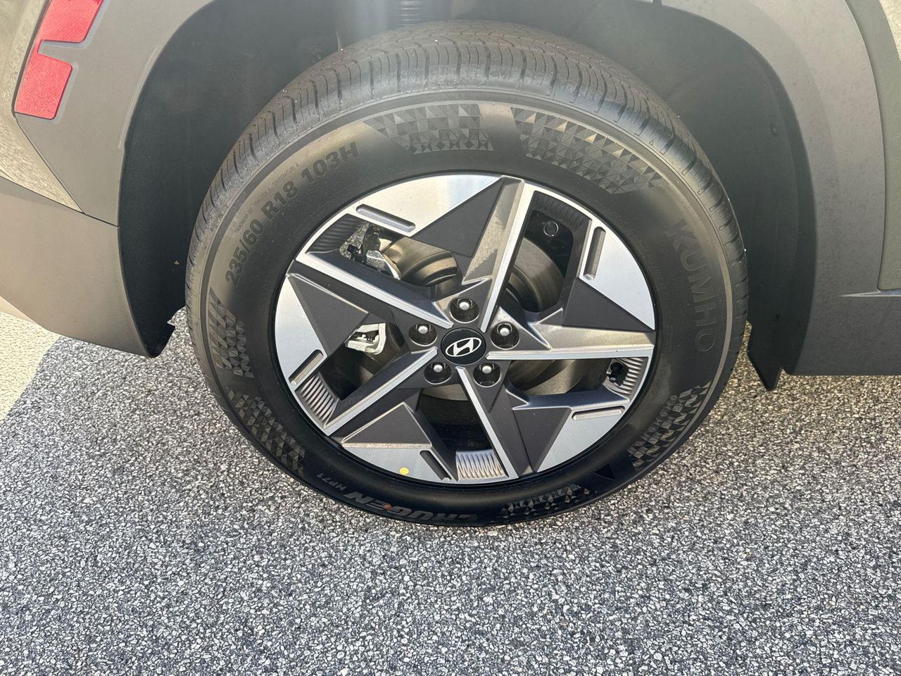 New 2026 Green HYUNDAI SEL FWD image 18