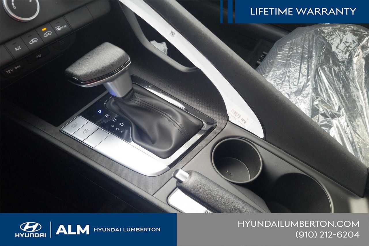 New 2026 White Pearl Hyundai SE image 24
