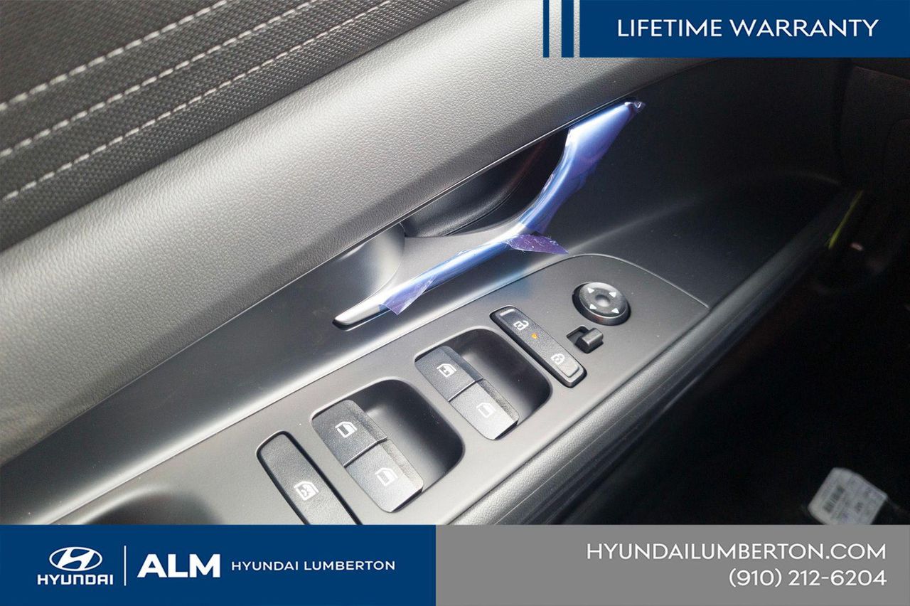 New 2026 White Pearl Hyundai SE image 29