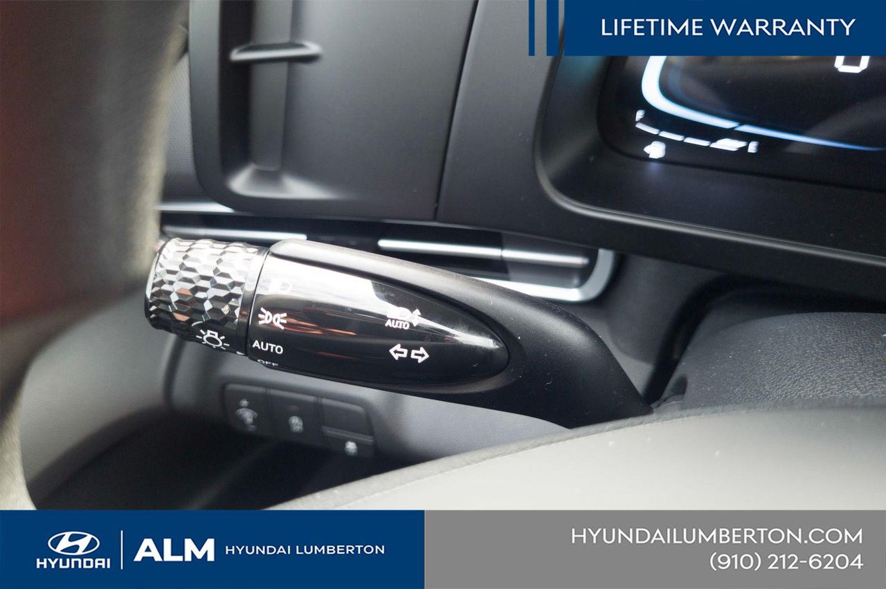 New 2026 White Pearl Hyundai SE image 32