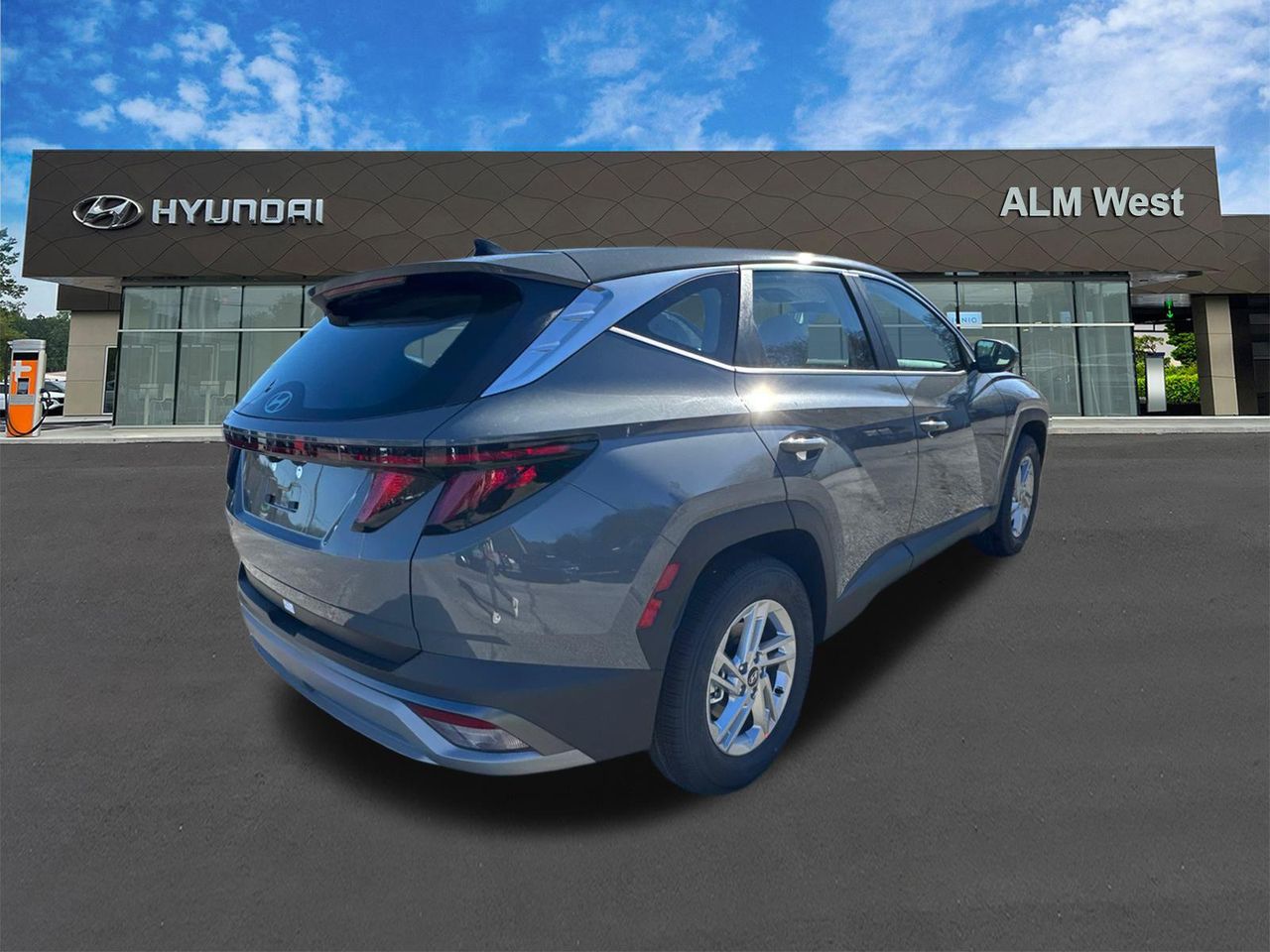 New 2026 Gray HYUNDAI SE FWD image 6