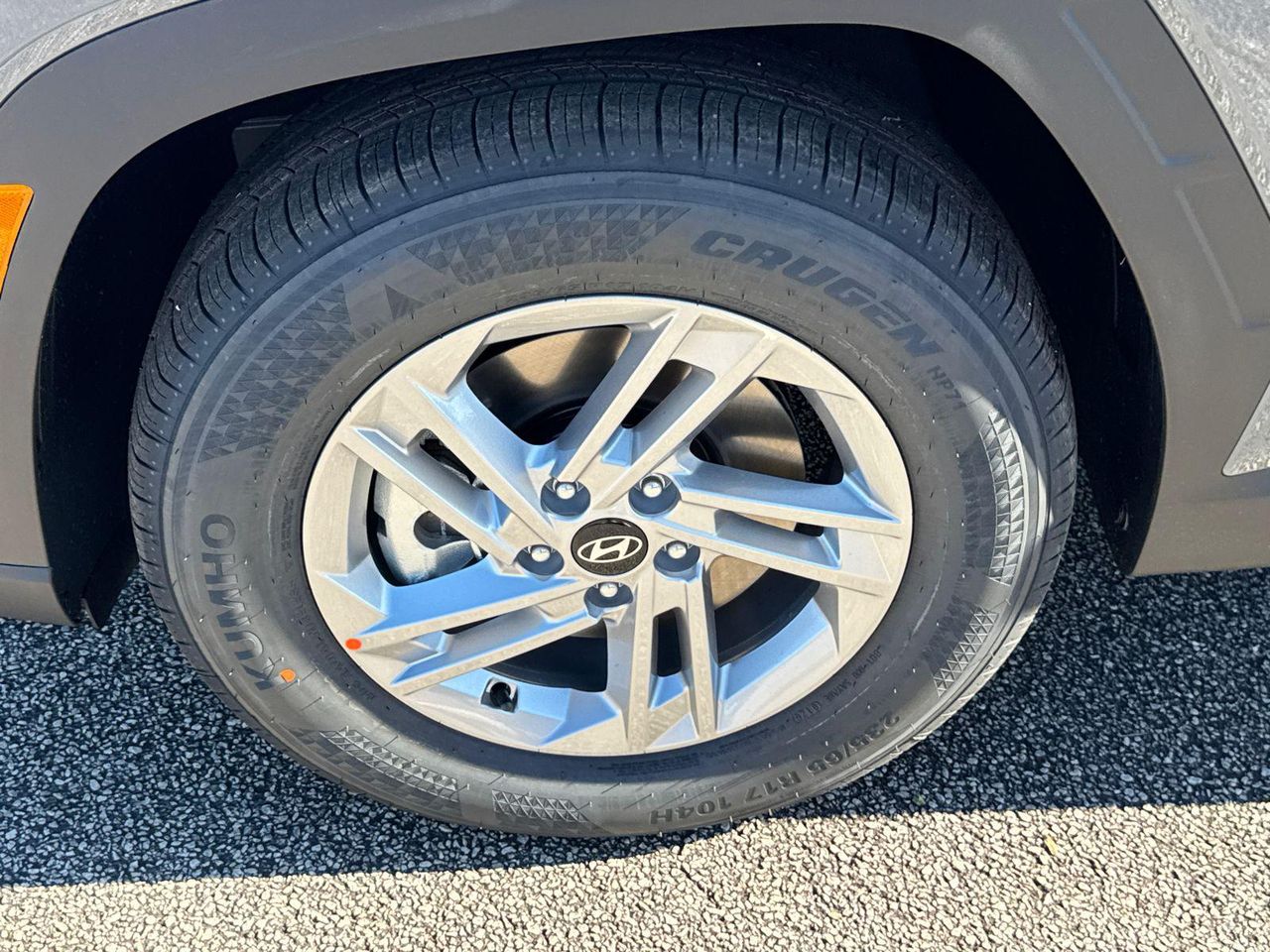 New 2026 Gray HYUNDAI SE FWD image 12
