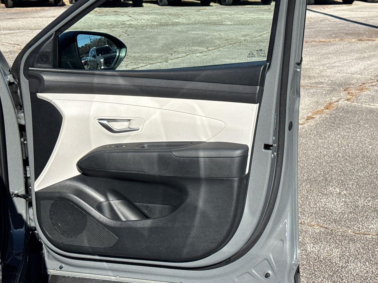 New 2026 Gray HYUNDAI SE FWD image 15