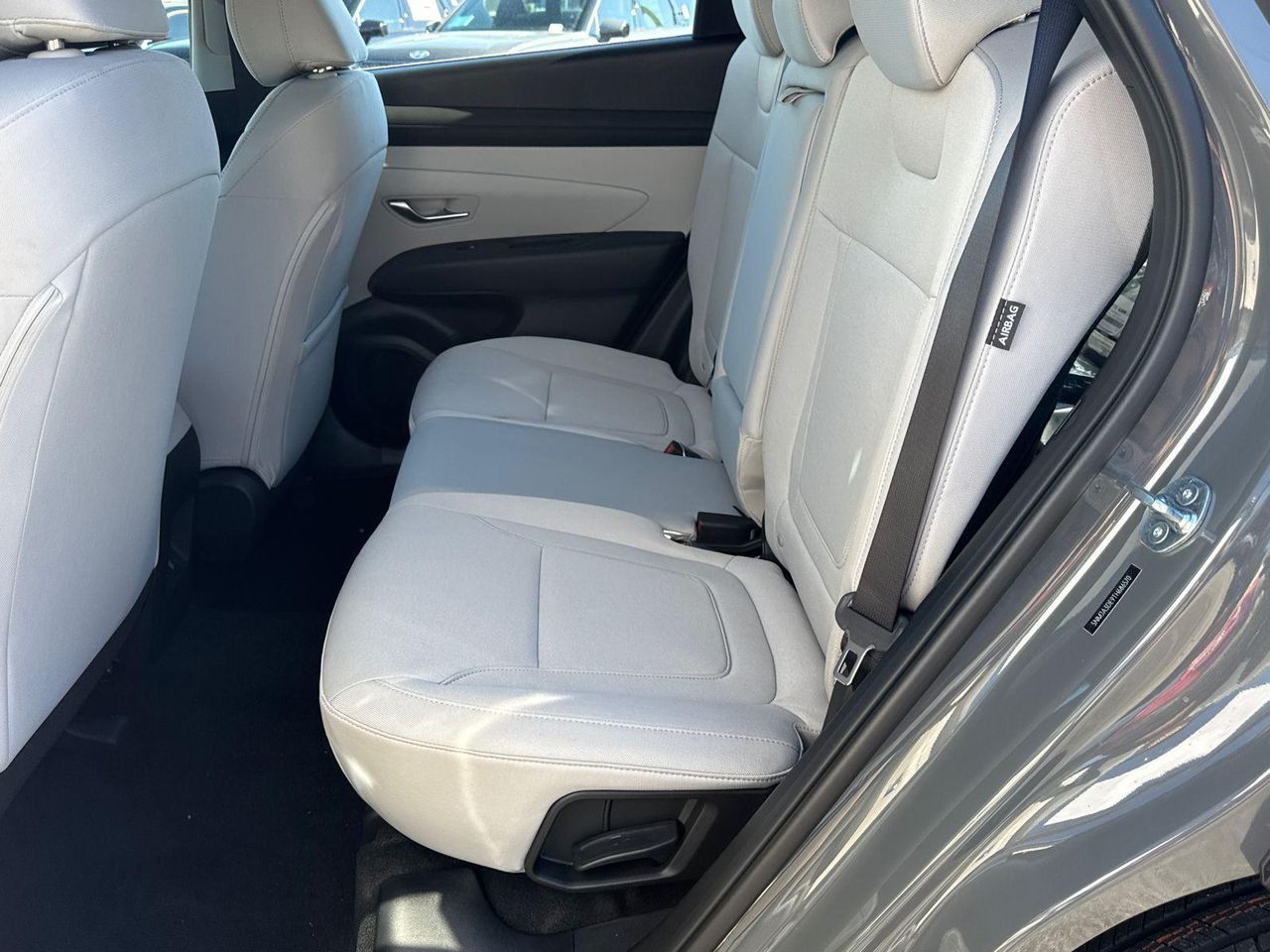 New 2026 Gray HYUNDAI SE FWD image 21