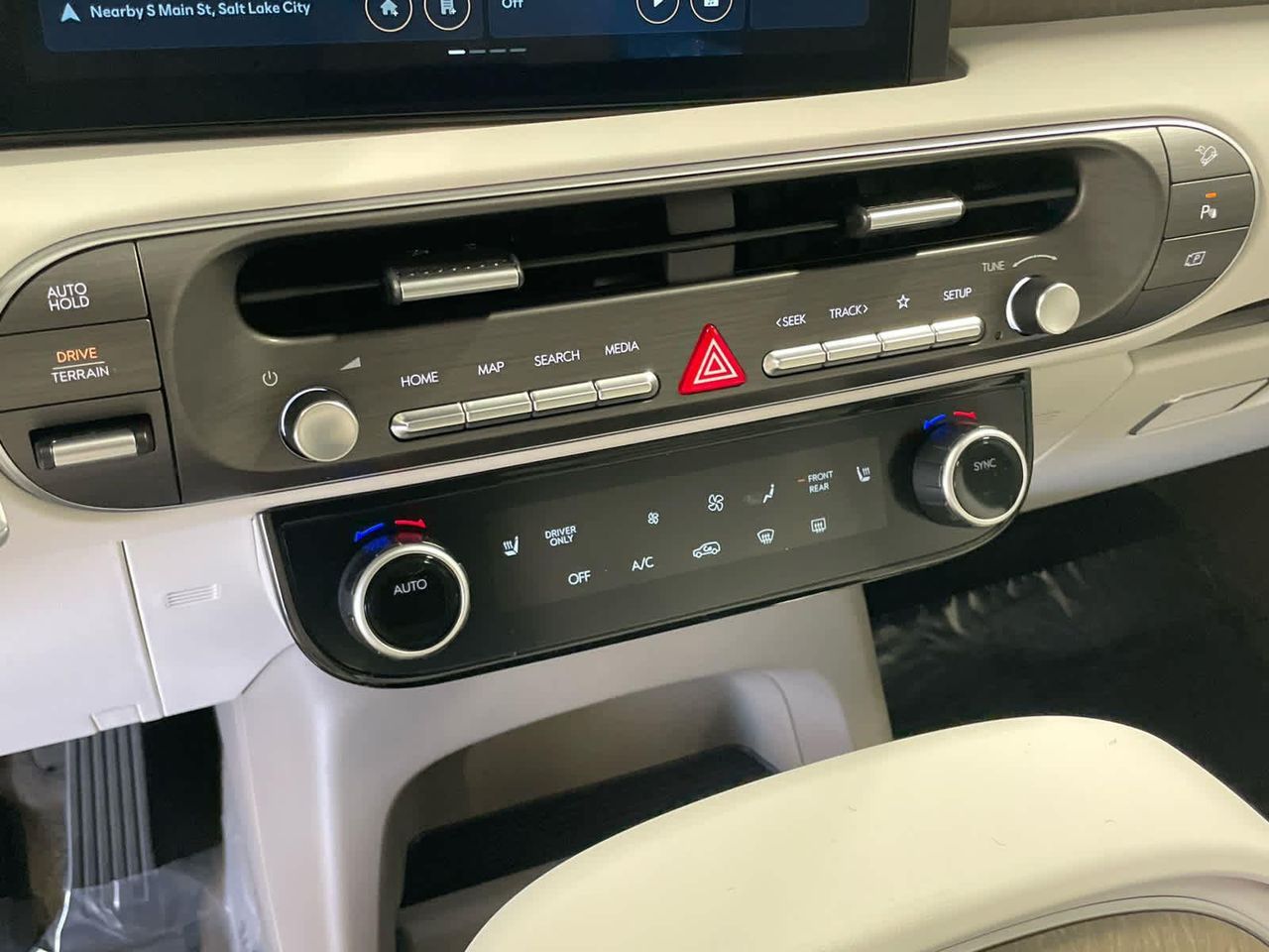 New 2026 Ecotronic Gray Pearl Hyundai SEL 7P image 206