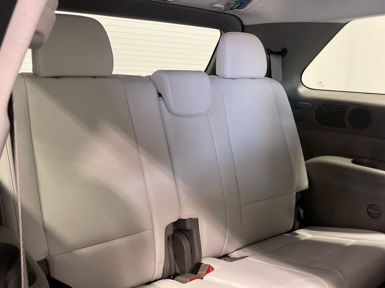 New 2026 Ecotronic Gray Pearl Hyundai SEL 7P image 215