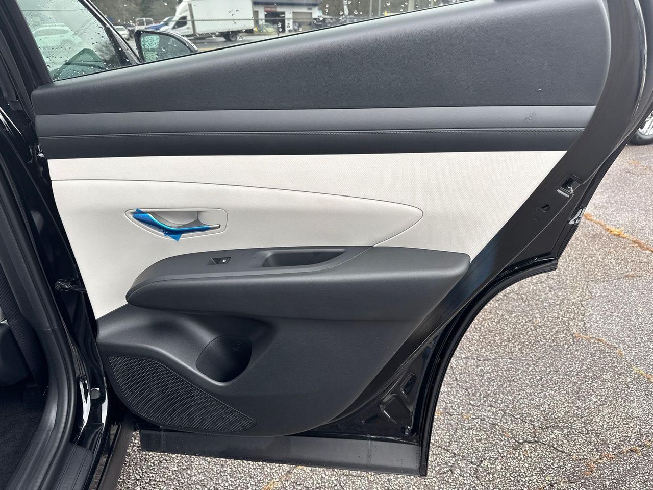 New 2026 Black HYUNDAI SEL FWD image 17