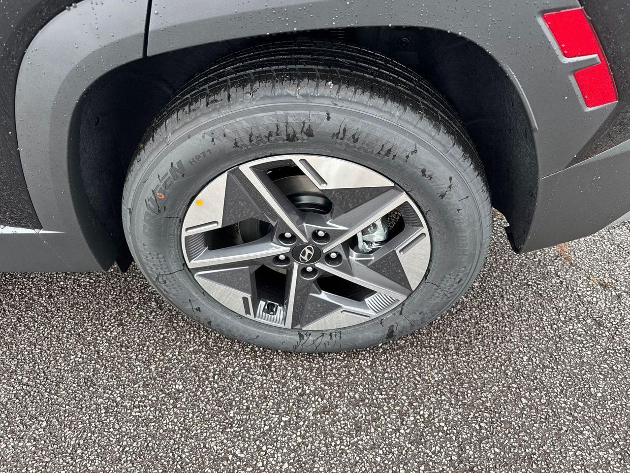 New 2026 Black HYUNDAI SEL FWD image 21