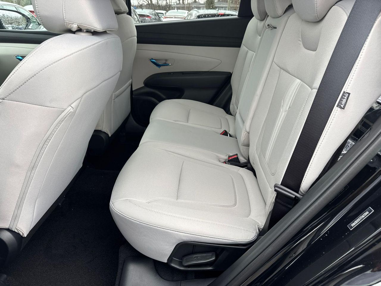 New 2026 Black HYUNDAI SEL FWD image 22