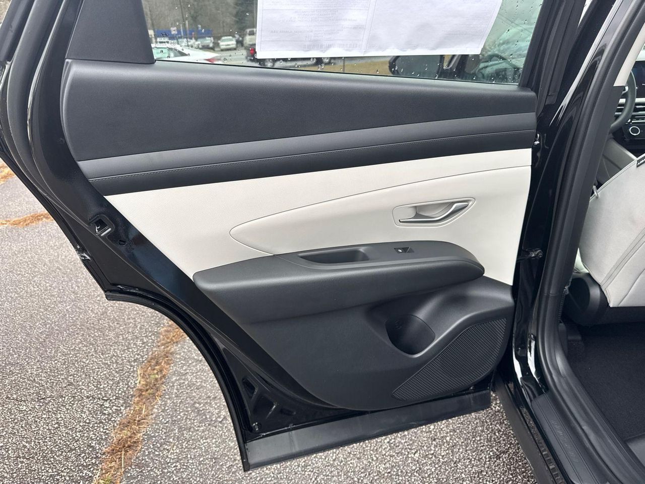 New 2026 Black HYUNDAI SEL FWD image 23