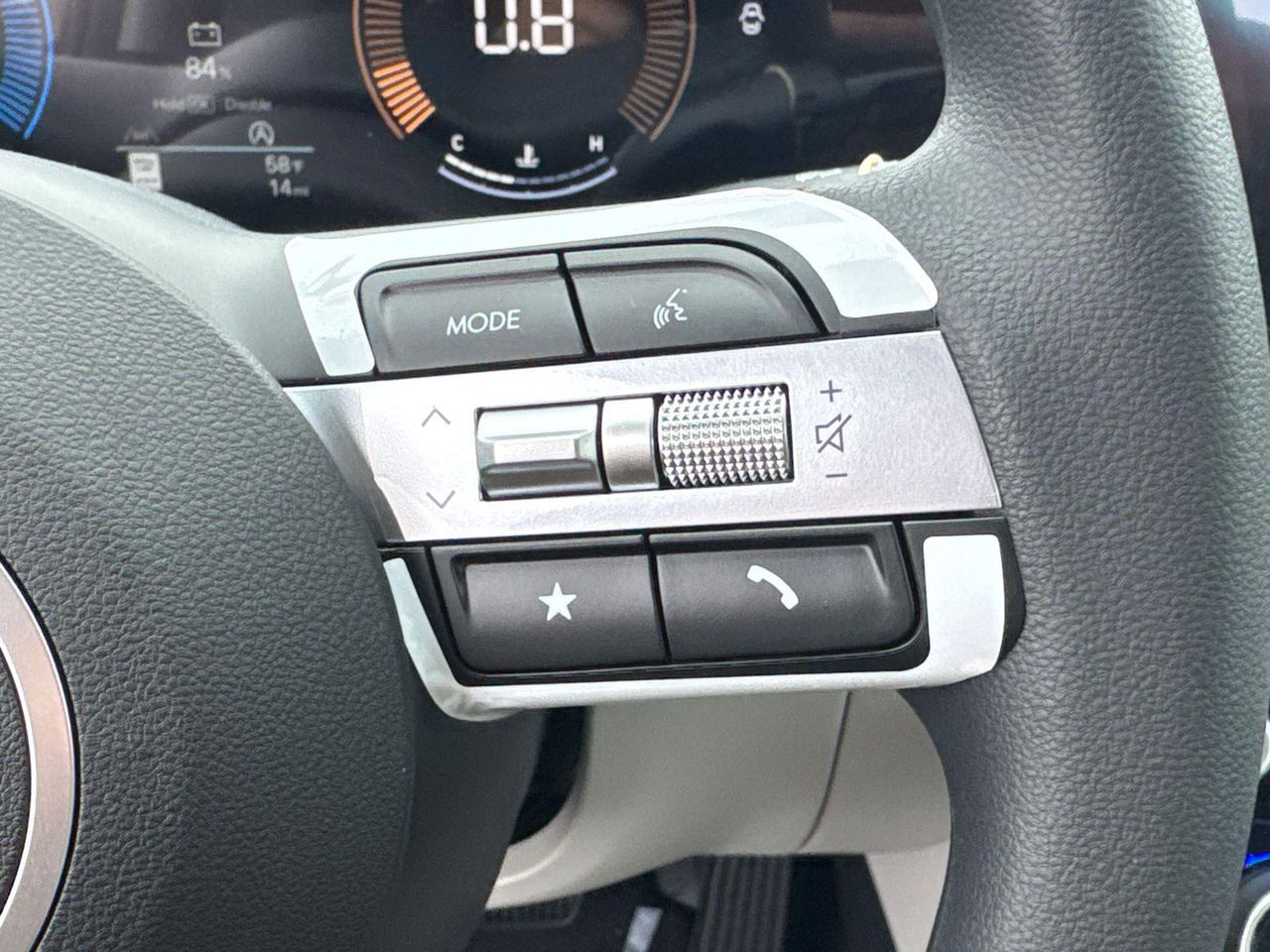 New 2026 Black HYUNDAI SEL FWD image 28