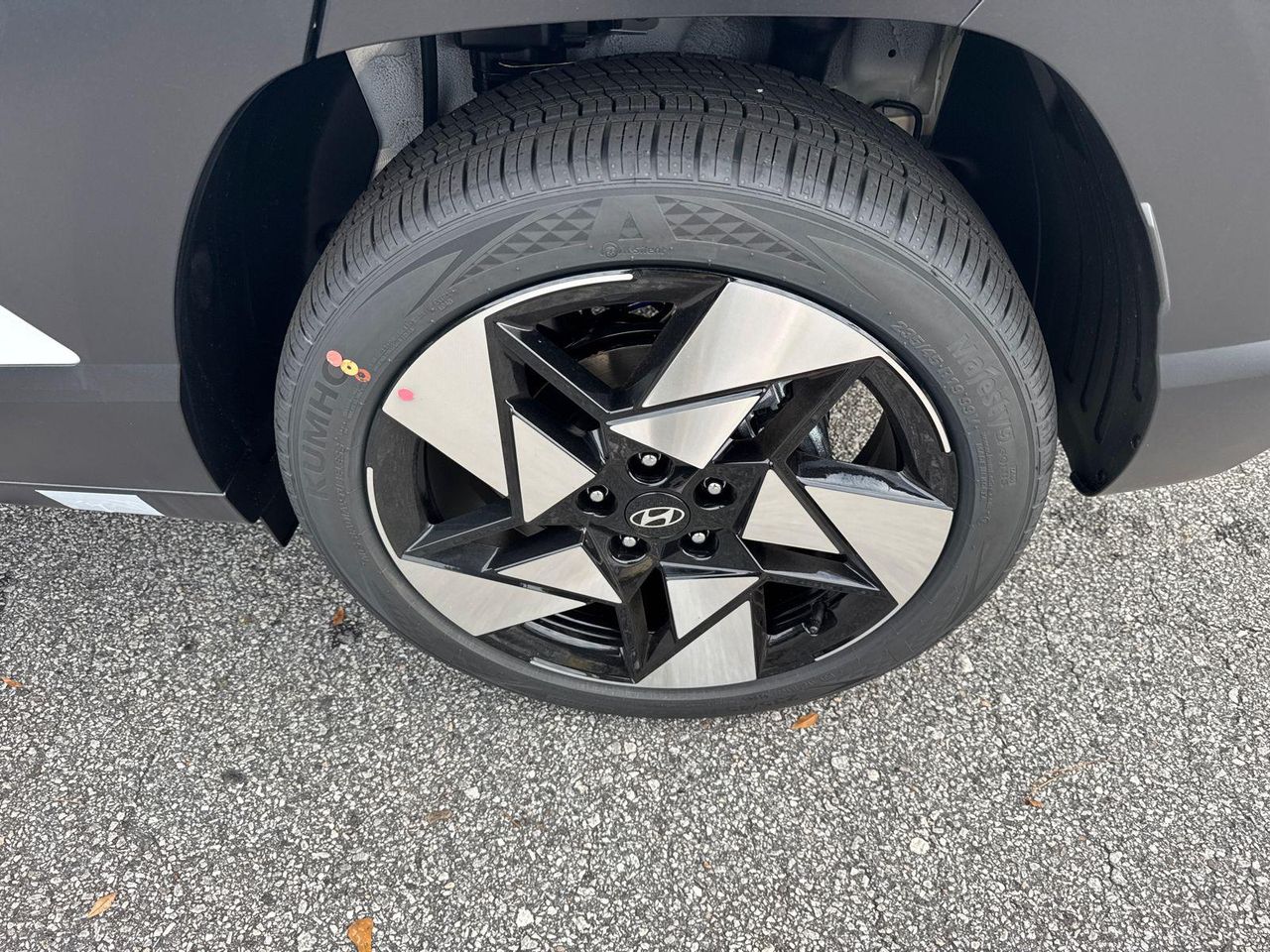 New 2026 White Hyundai Limited FWD image 21