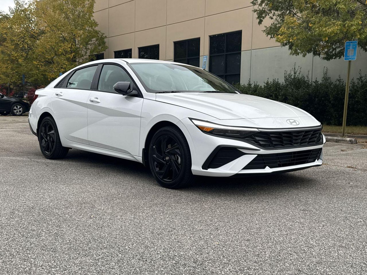 New 2026 White HYUNDAI SEL Sport image 4