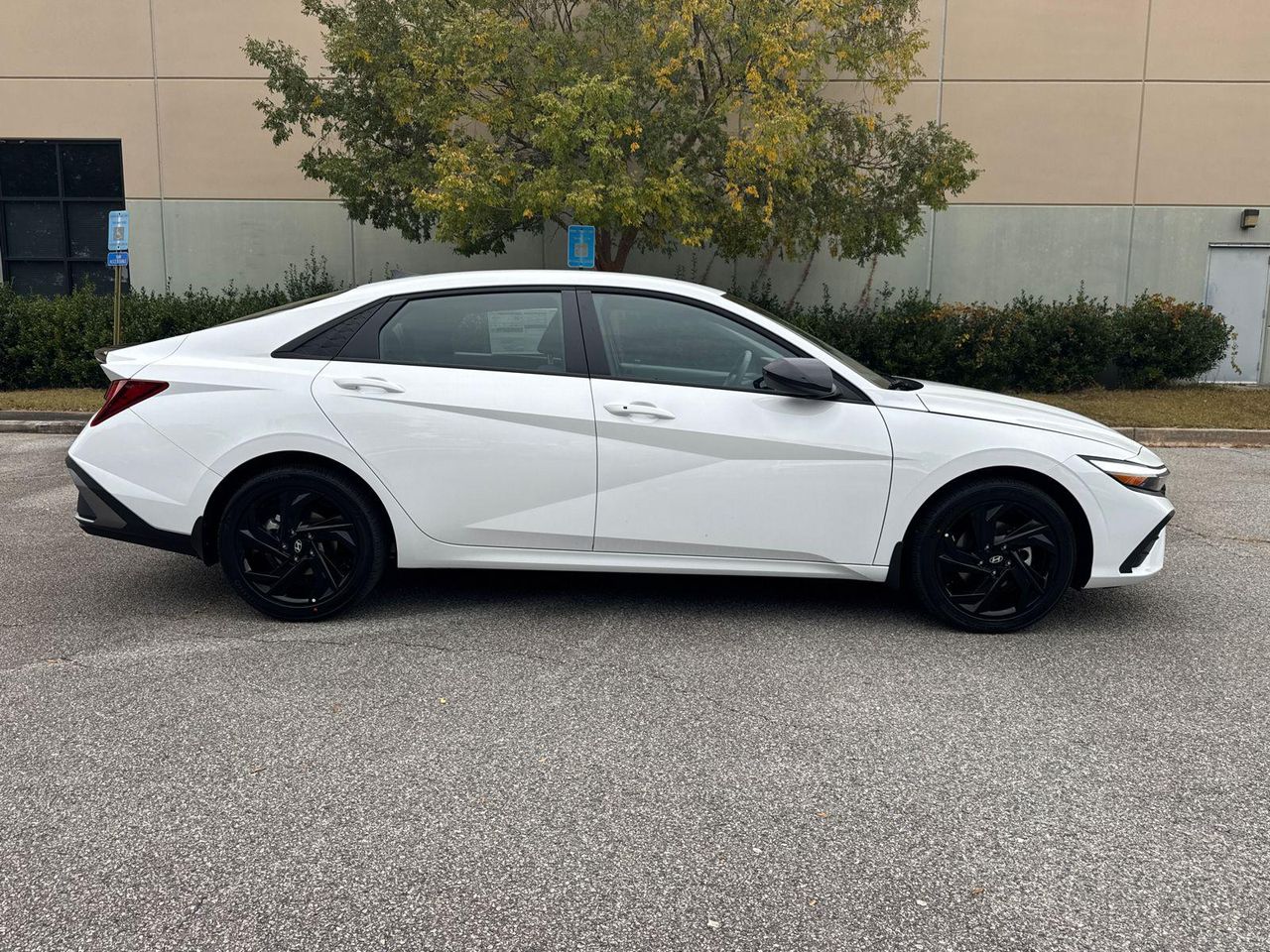 New 2026 White HYUNDAI SEL Sport image 5
