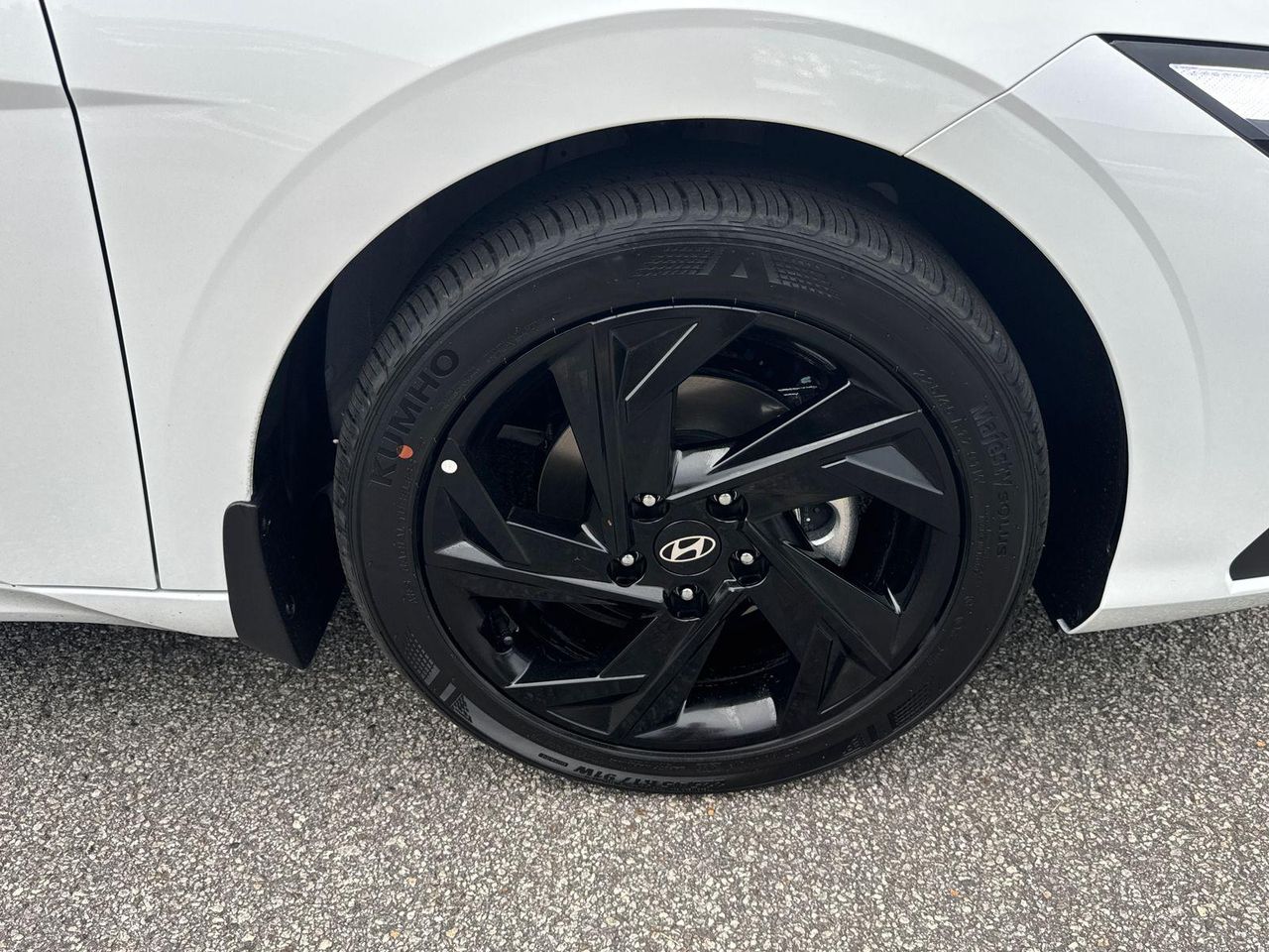 New 2026 White HYUNDAI SEL Sport image 13