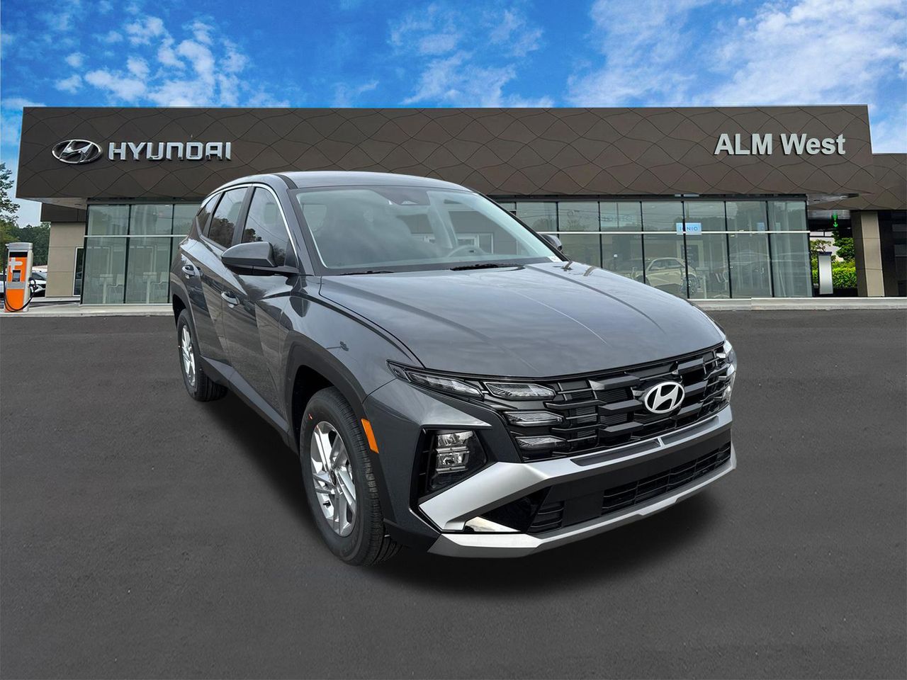 New 2026 Gray HYUNDAI SE FWD image 4