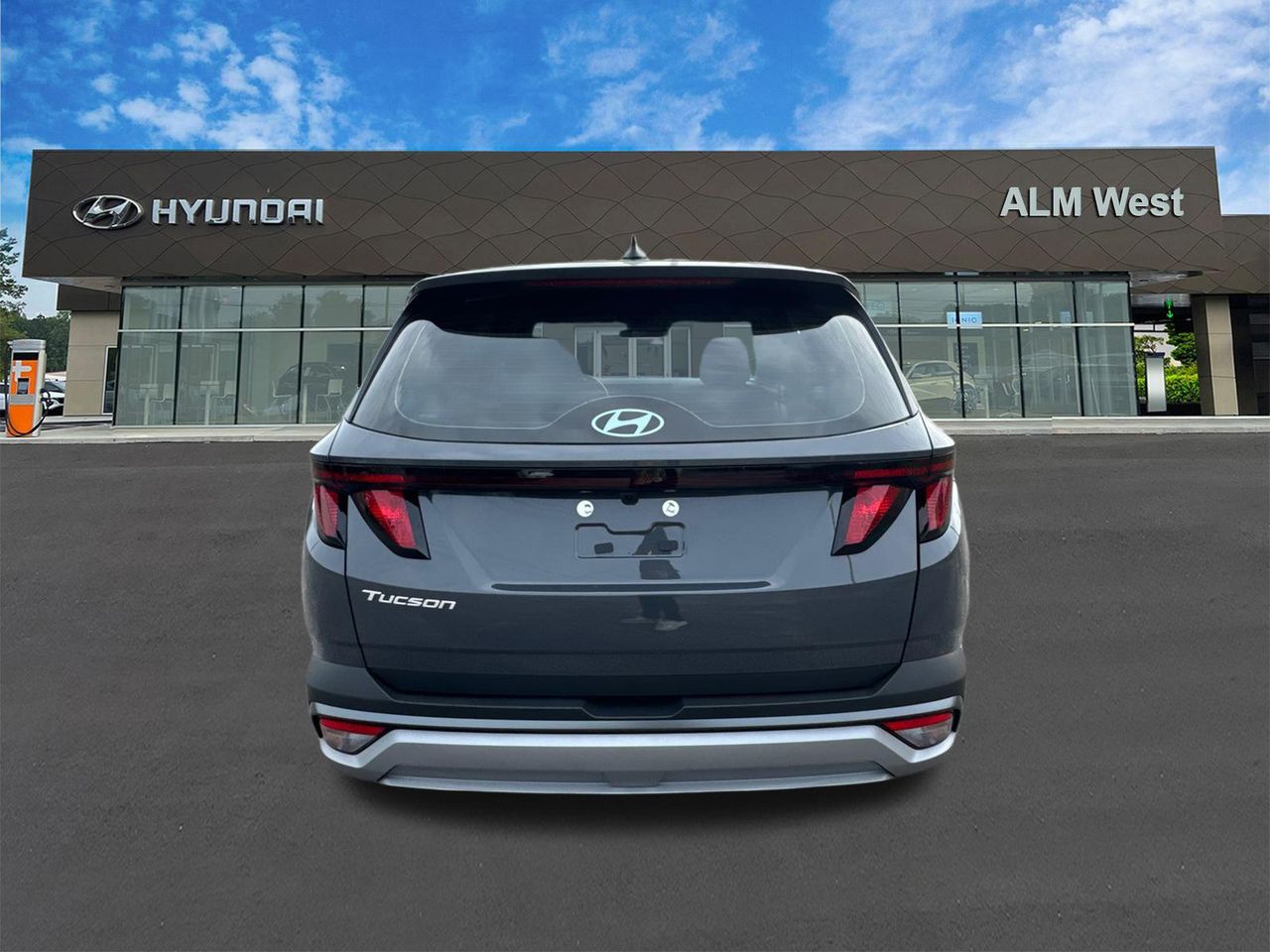 New 2026 Gray HYUNDAI SE FWD image 7