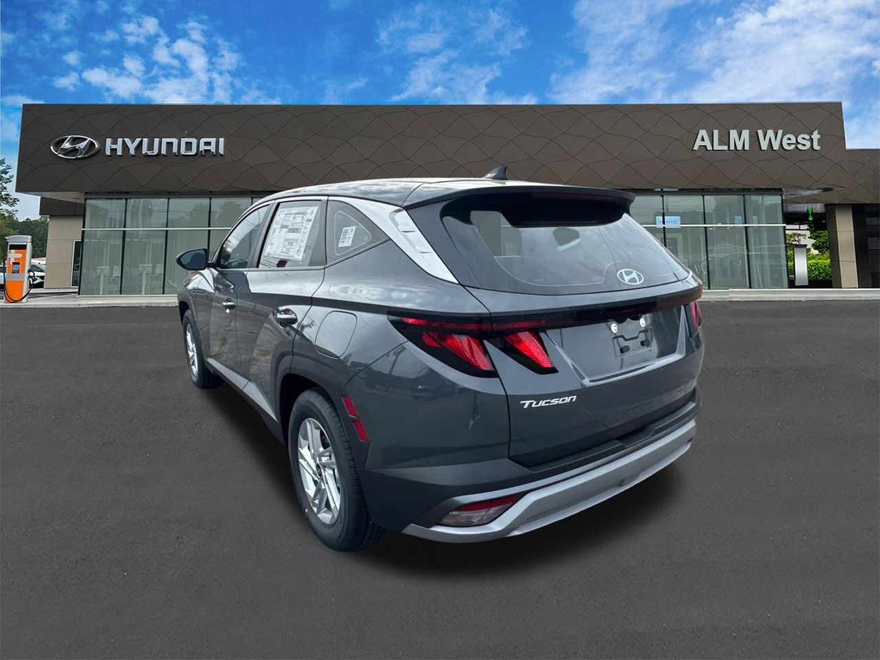 New 2026 Gray HYUNDAI SE FWD image 8