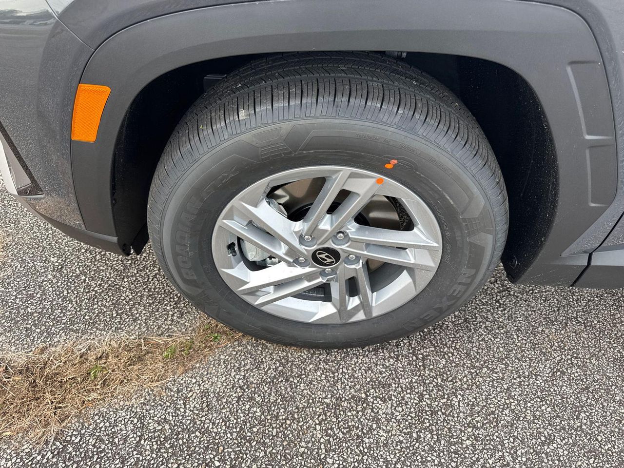 New 2026 Gray HYUNDAI SE FWD image 12