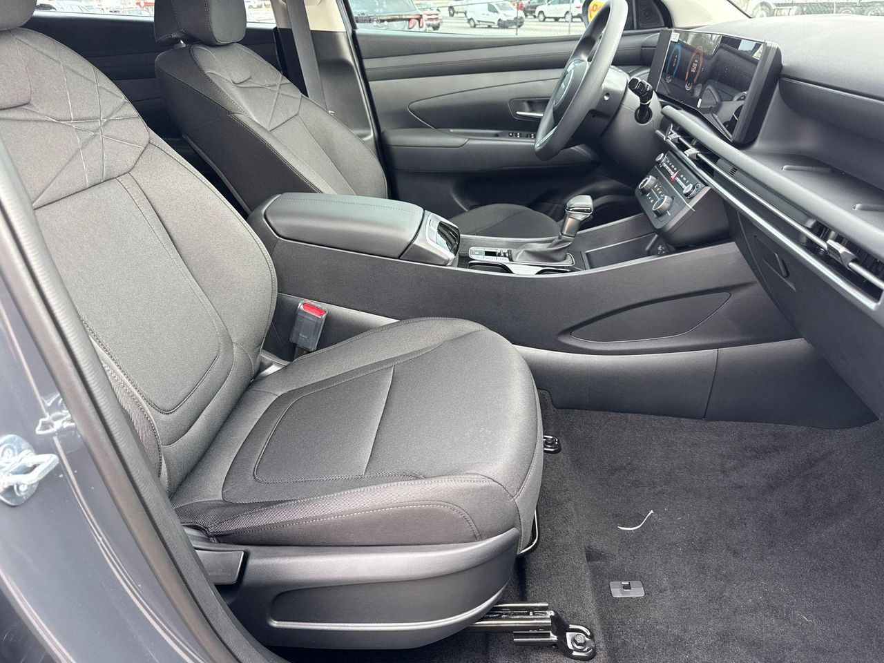 New 2026 Gray HYUNDAI SE FWD image 14