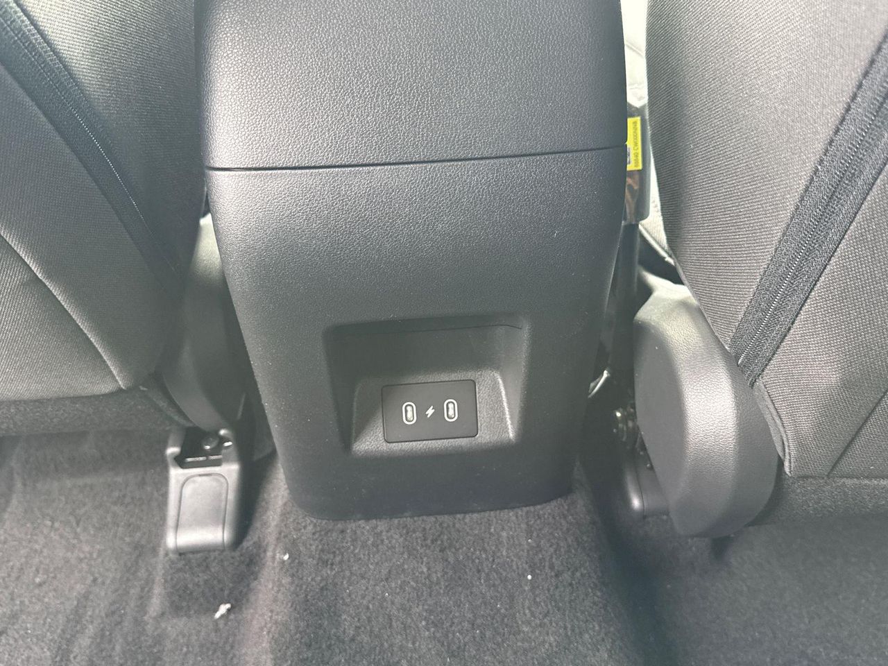 New 2026 Gray HYUNDAI SE FWD image 25