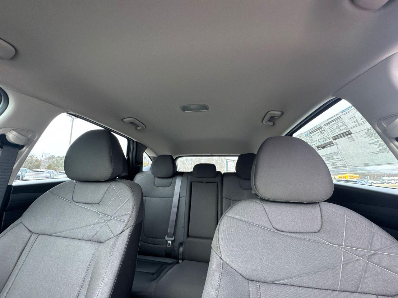 New 2026 Gray HYUNDAI SE FWD image 32