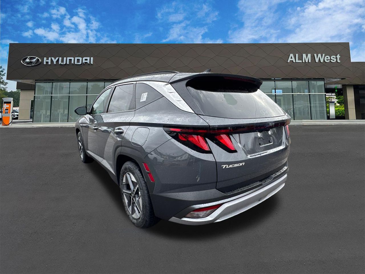New 2026 Gray HYUNDAI SEL FWD image 8