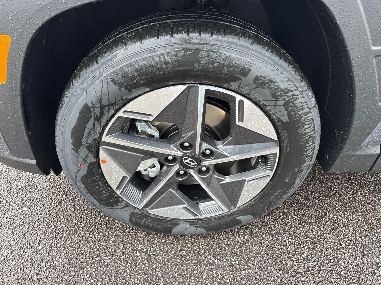New 2026 Gray HYUNDAI SEL FWD image 12