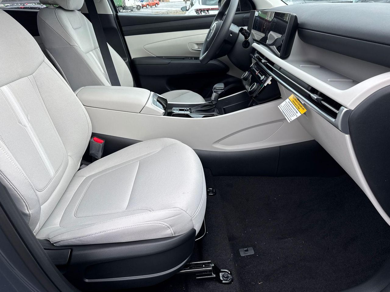 New 2026 Gray HYUNDAI SEL FWD image 14