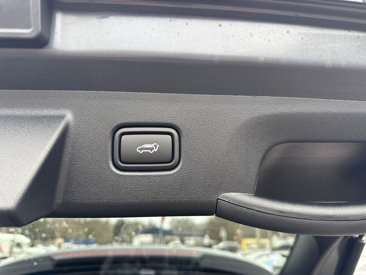 New 2026 Gray HYUNDAI SEL FWD image 20