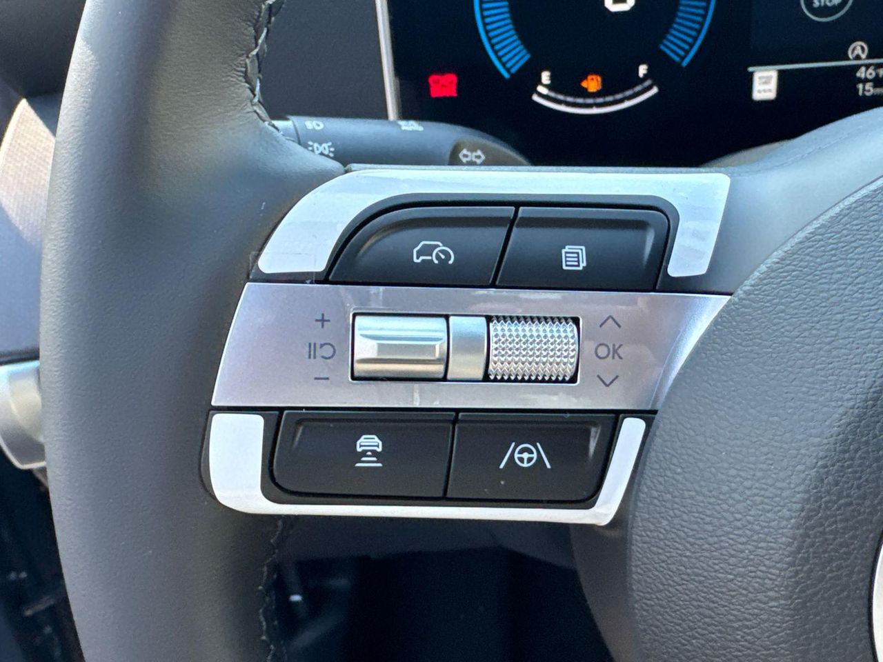 New 2026 Gray HYUNDAI XRT FWD image 27