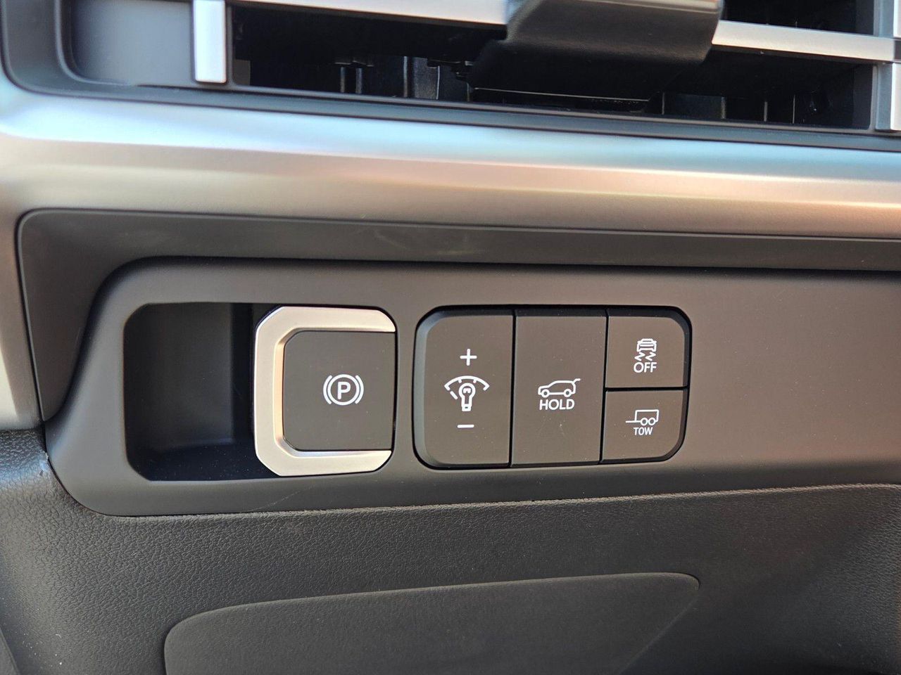New 2026 White HYUNDAI XRT AWD image 24