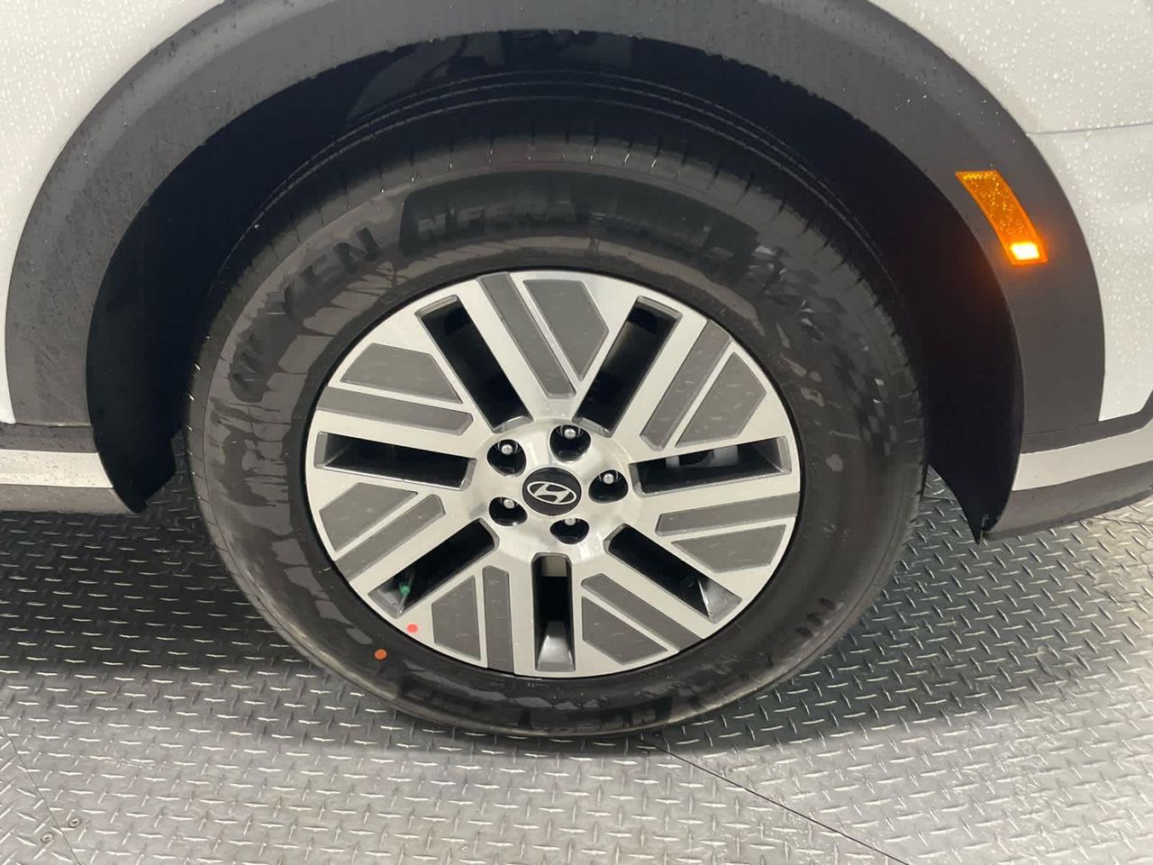New 2026 Creamy White Pearl Hyundai SEL 7P image 191