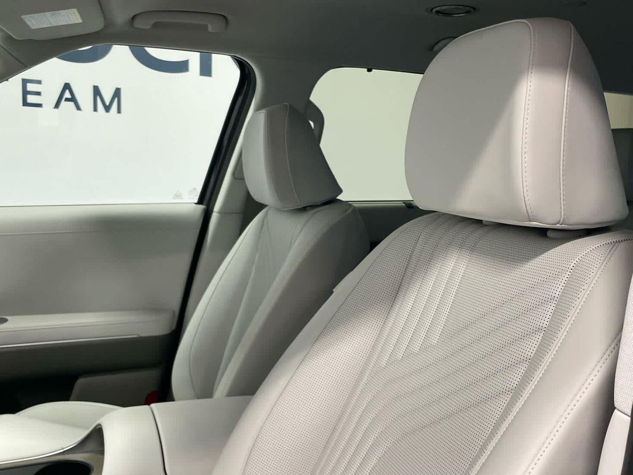 New 2026 Creamy White Pearl Hyundai SEL 7P image 197