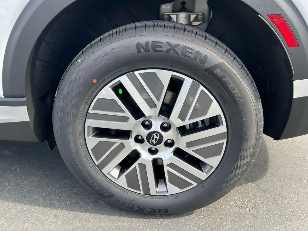 New 2026 Creamy White Pearl Hyundai SEL 8P image 92
