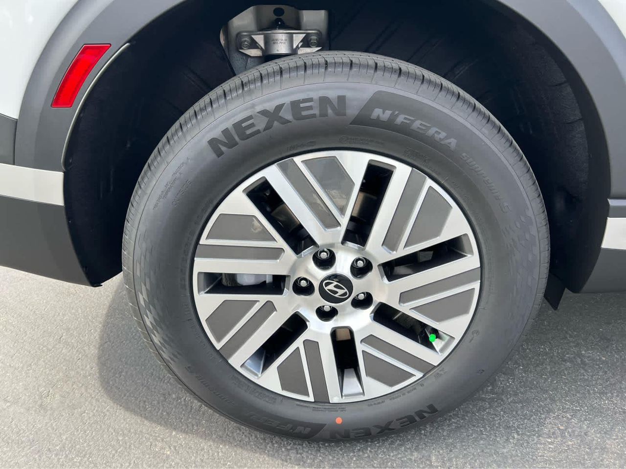 New 2026 Creamy White Pearl Hyundai SEL 8P image 93