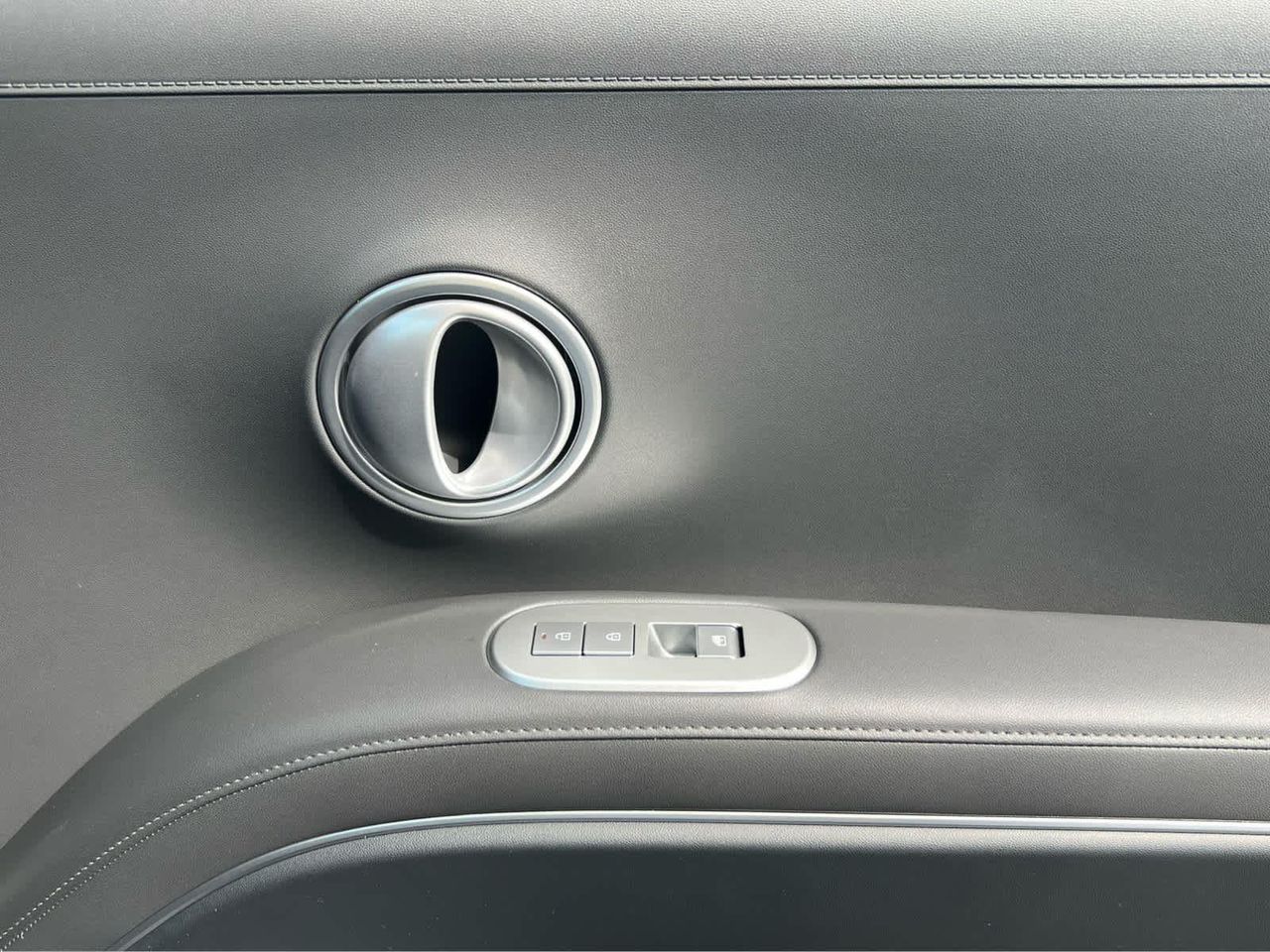 New 2026 Creamy White Pearl Hyundai SEL 8P image 97