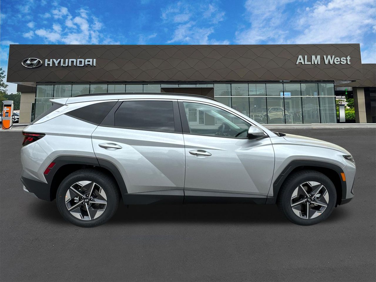 New 2026 Silver Hyundai SEL FWD image 5