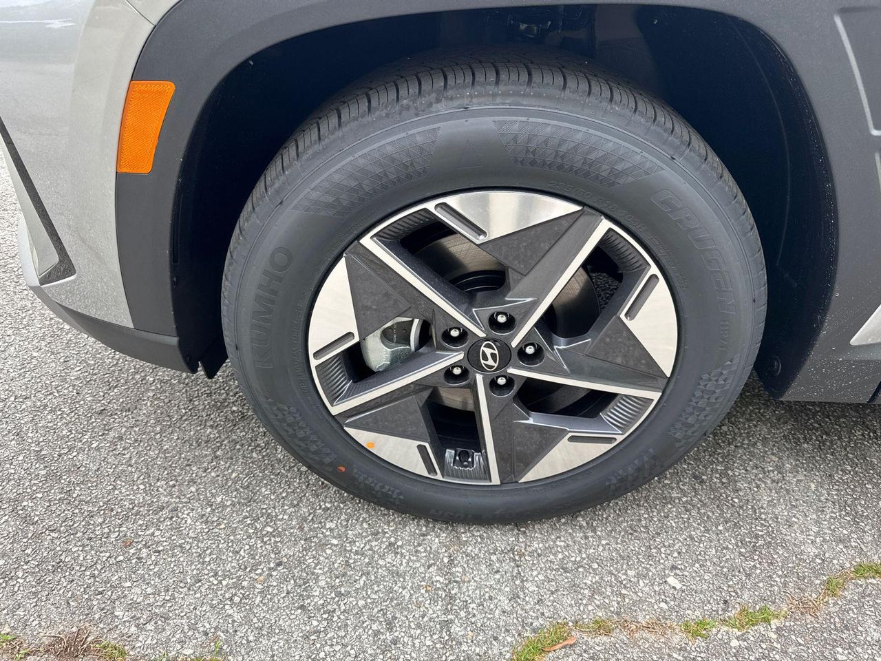 New 2026 Silver Hyundai SEL FWD image 12