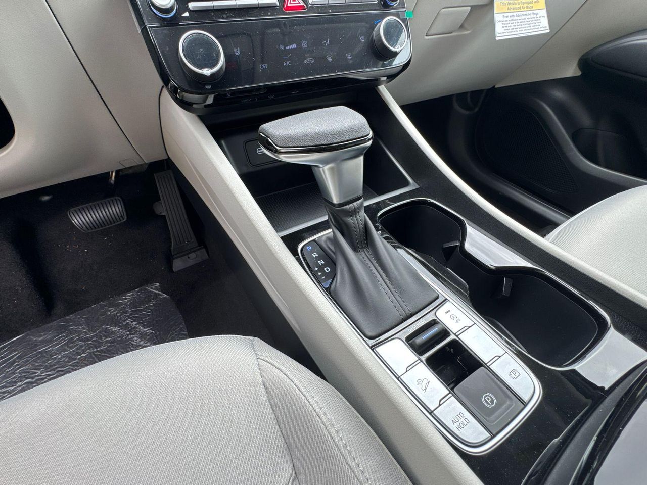 New 2026 Silver Hyundai SEL FWD image 32
