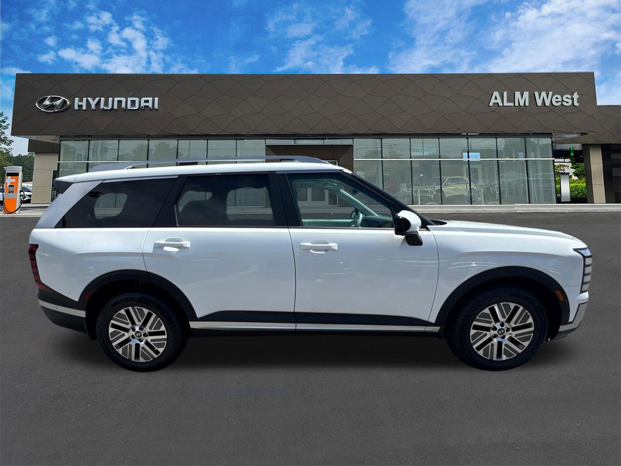 New 2026 White Hyundai Blue SEL Premium 8P image 5