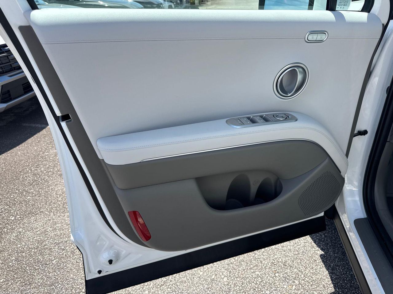 New 2026 White Hyundai Blue SEL Premium 8P image 11