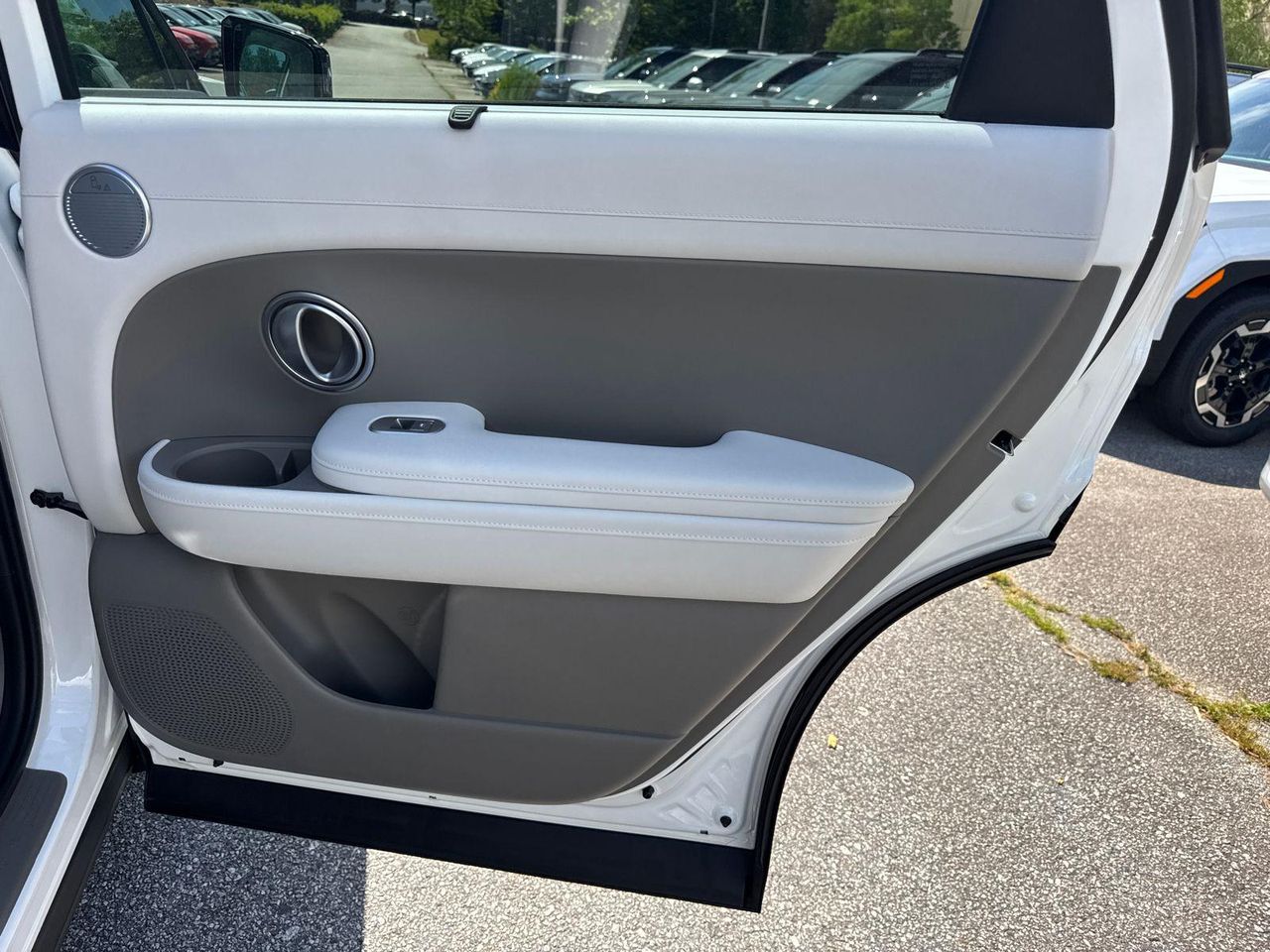 New 2026 White Hyundai Blue SEL Premium 8P image 17