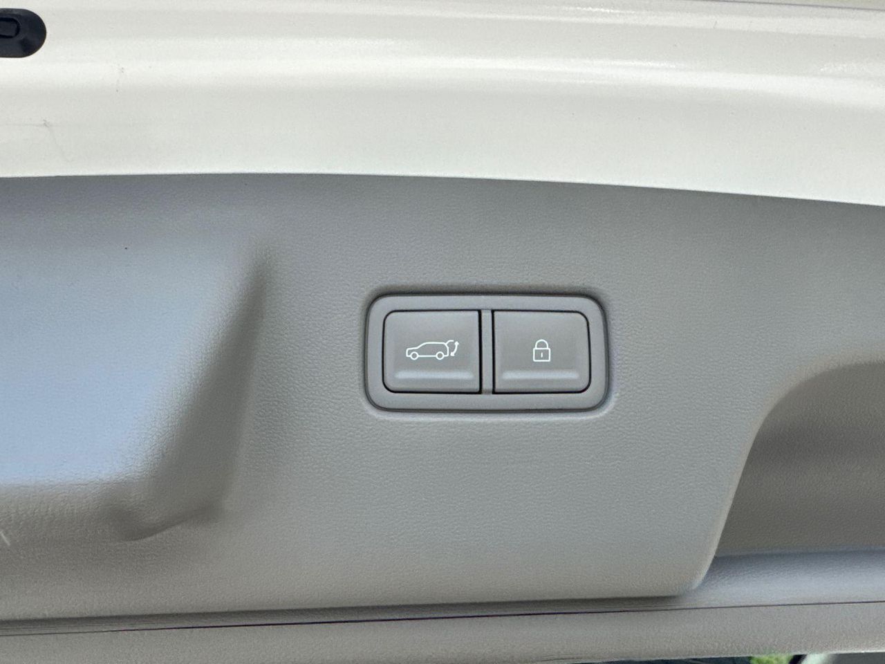 New 2026 White Hyundai Blue SEL Premium 8P image 20