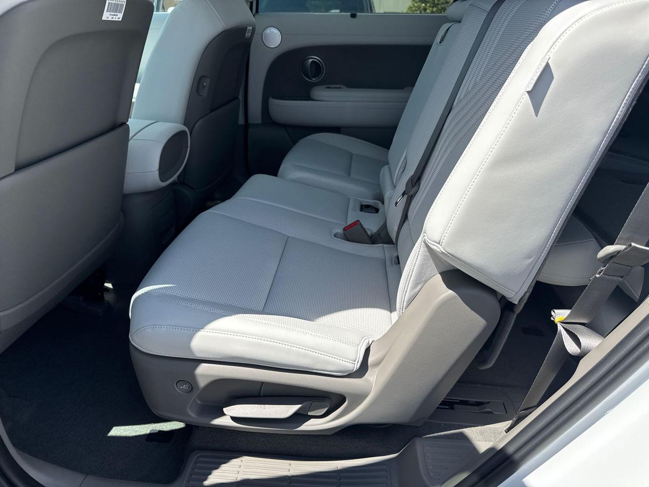 New 2026 White Hyundai Blue SEL Premium 8P image 22