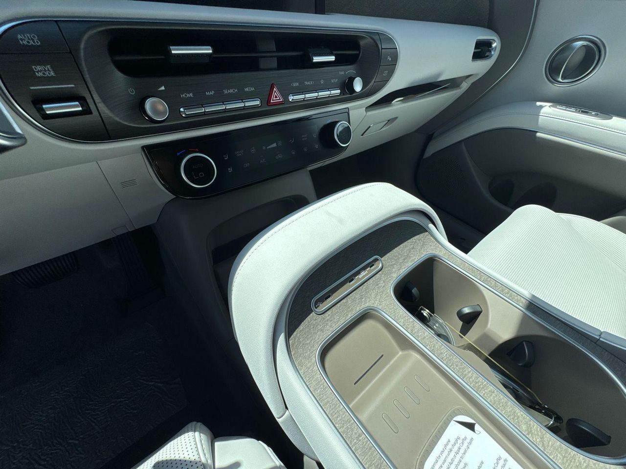 New 2026 White Hyundai Blue SEL Premium 8P image 31
