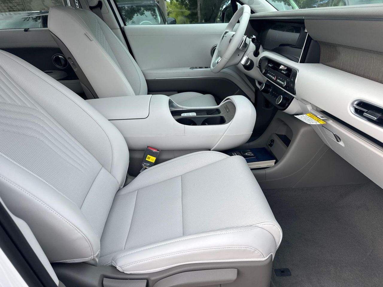 New 2026 White HYUNDAI Blue SEL 7P image 14