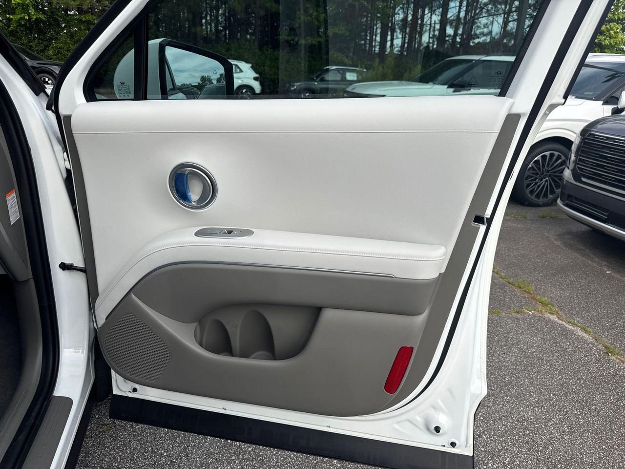 New 2026 White HYUNDAI Blue SEL 7P image 15